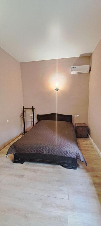 Riverside Hostel Borjomi Exterior photo